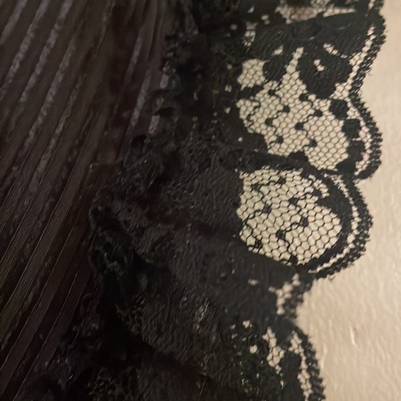 Stroke of Midnight lace detail top - Picture 3 of 5